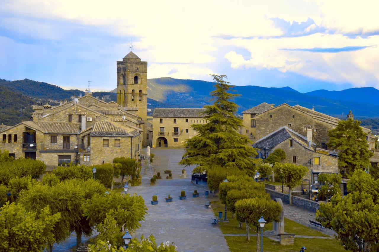 Guest House Ainsa Pirineos Экстерьер фото